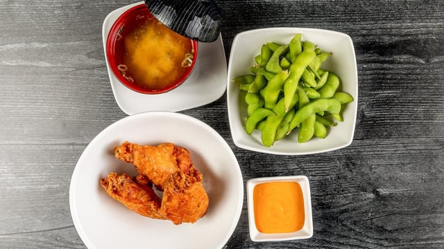 Karate Chicken Wing (3pcs).